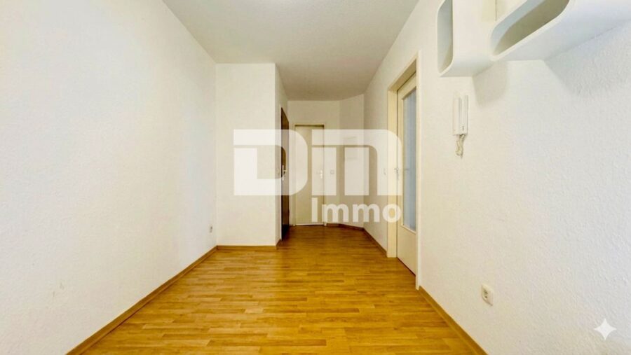 Großzügige altengerechte EG 4-Zimmer Wohnung mit großer Terrasse und Stellplatz - Flur / Diele
